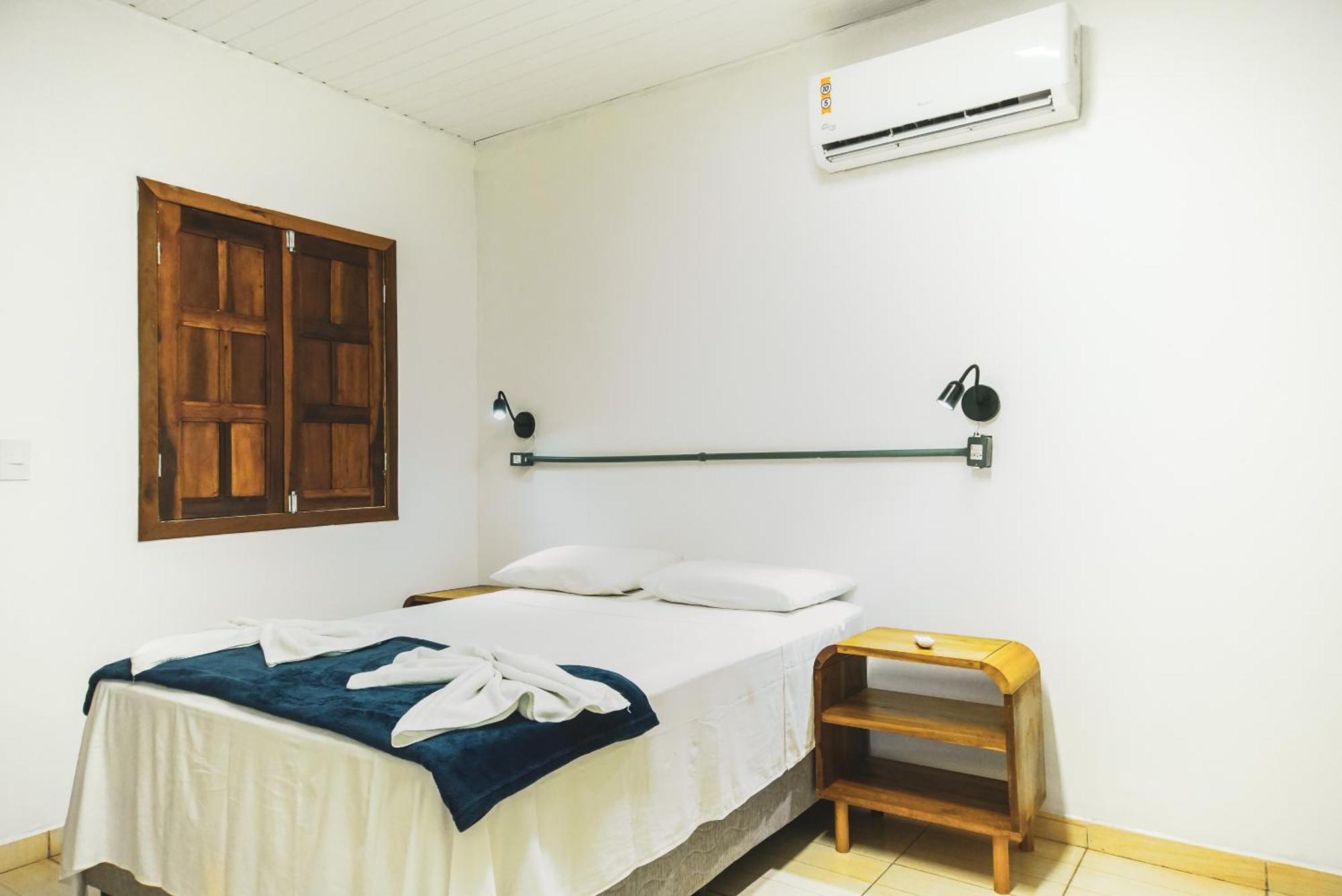 Local Hostel Novo Airao Exterior photo